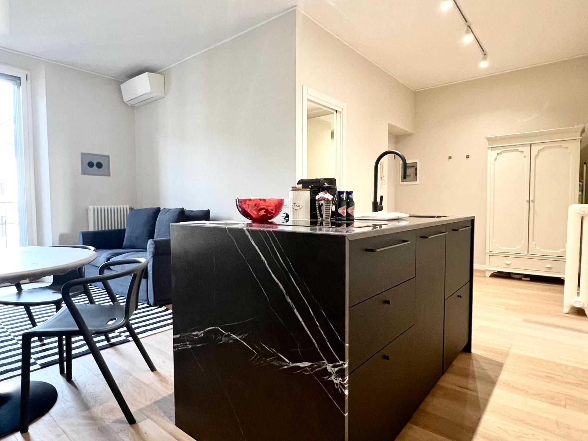 Comecasa Fashion Apartment In Via Mantova Milano Eksteriør billede